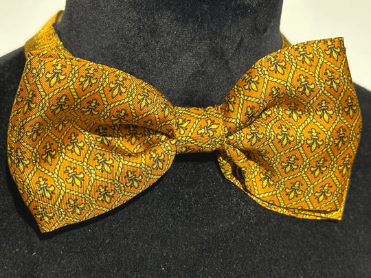 Gulorange med Fleur de Lis