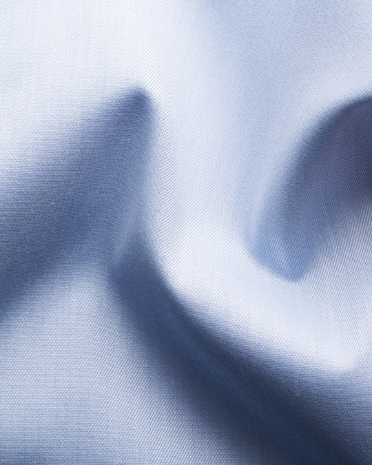 Lyseblå Eton skjorte med Blåt Geometrisk mønster i krave og manchetter