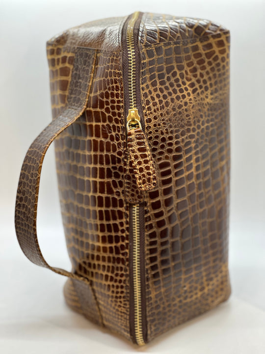 Toilettaske i Brun kalveskind i imiteret Alligator