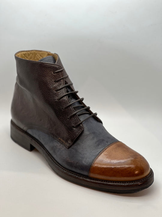 Snørrerstøvle i 3 farvet udgave i blå og brune farver og indvendig lynlås