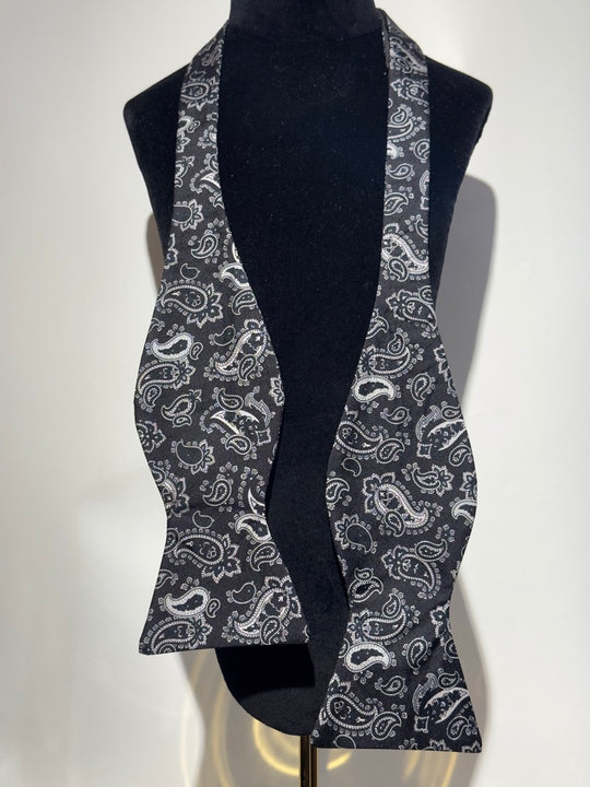 Sort med hvid Paisley