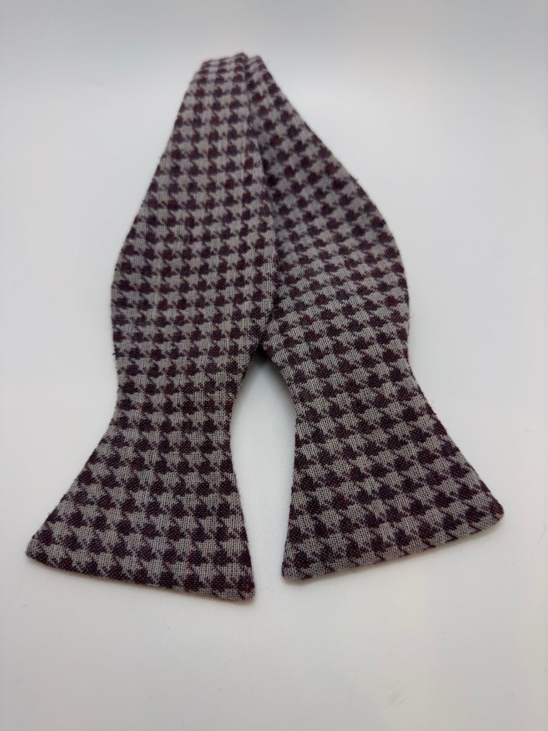 Butterfly selvbinder Houndstooth grå lilla