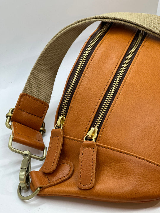 Crossbody i cognac kalveskind