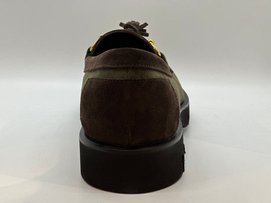 Grøn og brun loafer i ruskind med chunky bund og messingspænde og tassels