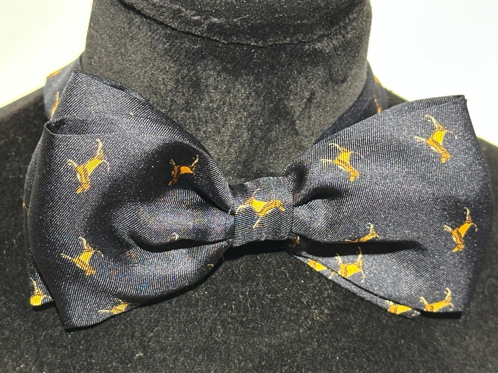 Navy med Brune hunde
