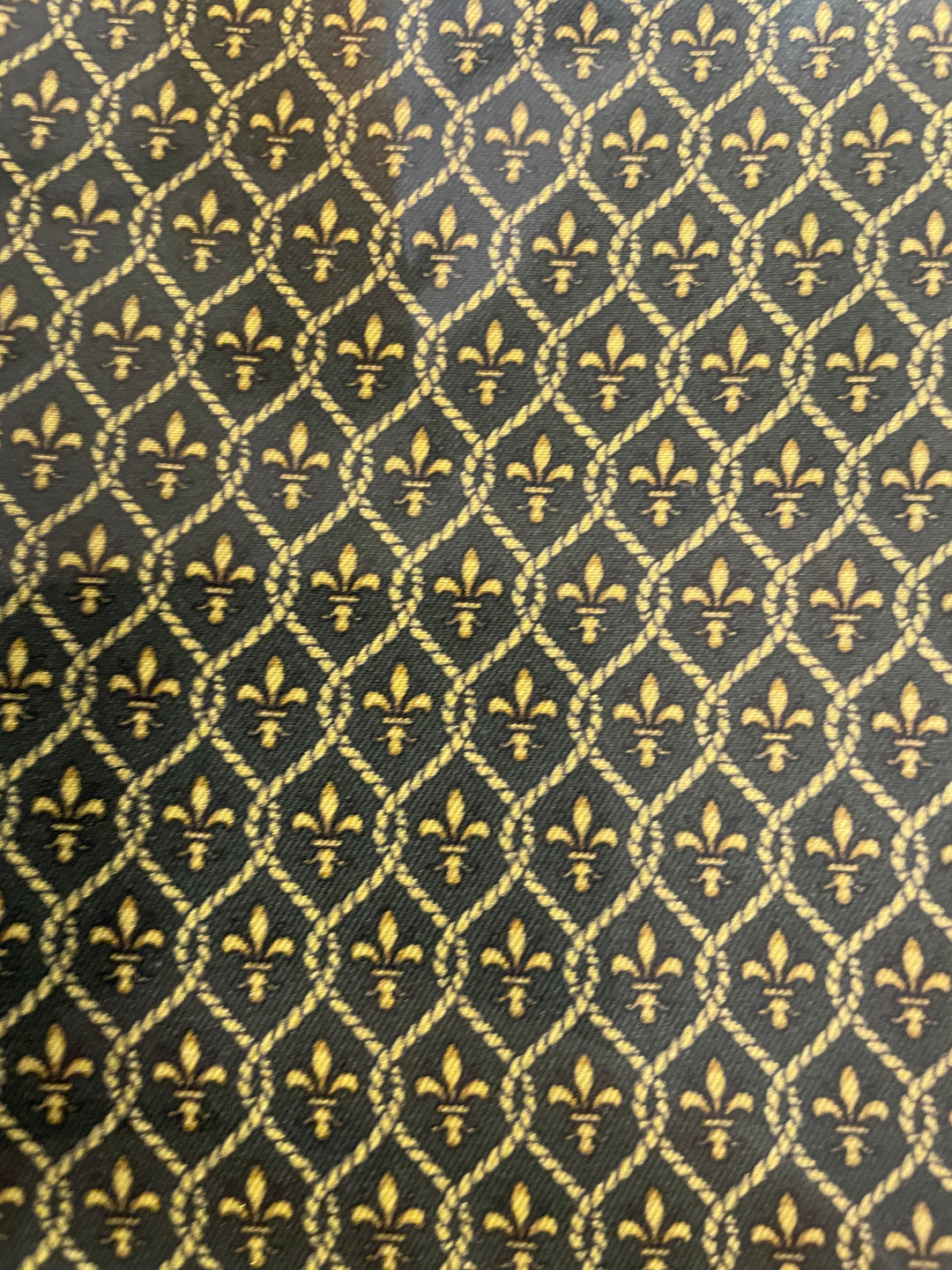 Charmeklud Grøn med fleur de lis