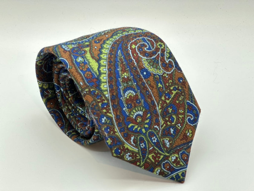 Slips med fransk sjalskravemønster i brunt, blåt og grønt