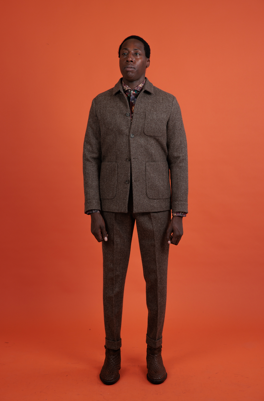 Brunt Overshirt-jakkesæt i cashmere/Flannel fra Lanficio di Pray med houndstooth - bukser med læg og sidejustering i linning