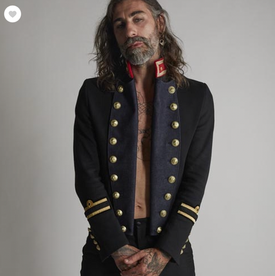 Lords&Fools kort Jakke med 2 rækker knapper og rød stand-up krave