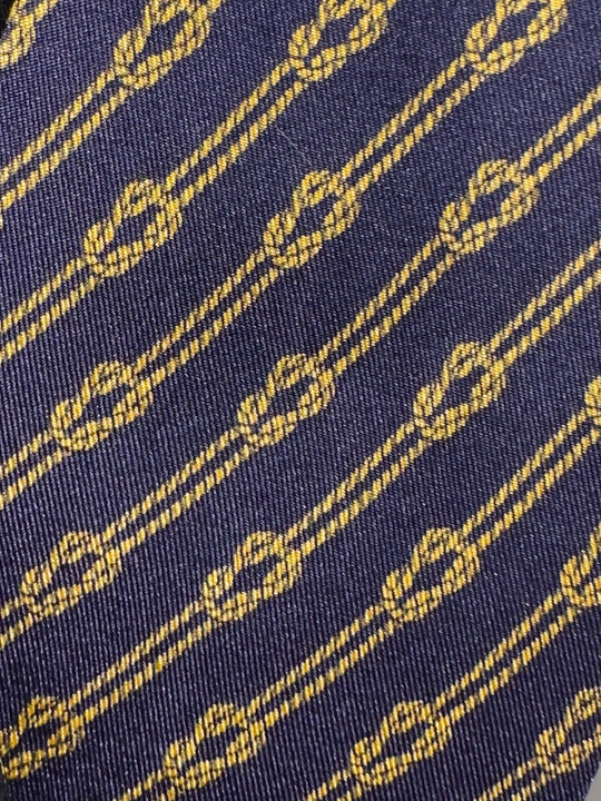 Navy med Gyldent Knobmønster