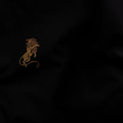 Sort Eton herreskjorte med løvemotiv og skjult front