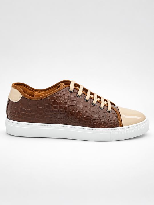 Sneaker i Crocopræget skind med beige laksnude og hvid gummisål