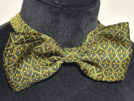 Mørkegrøn med gylden Fleur de Lis
