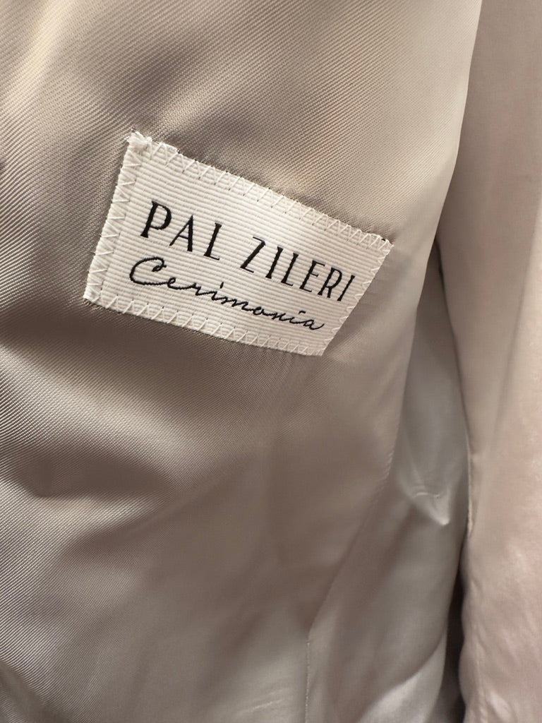 Lysblå dinnerjacket med glimmer og spidsrevers med blå silke