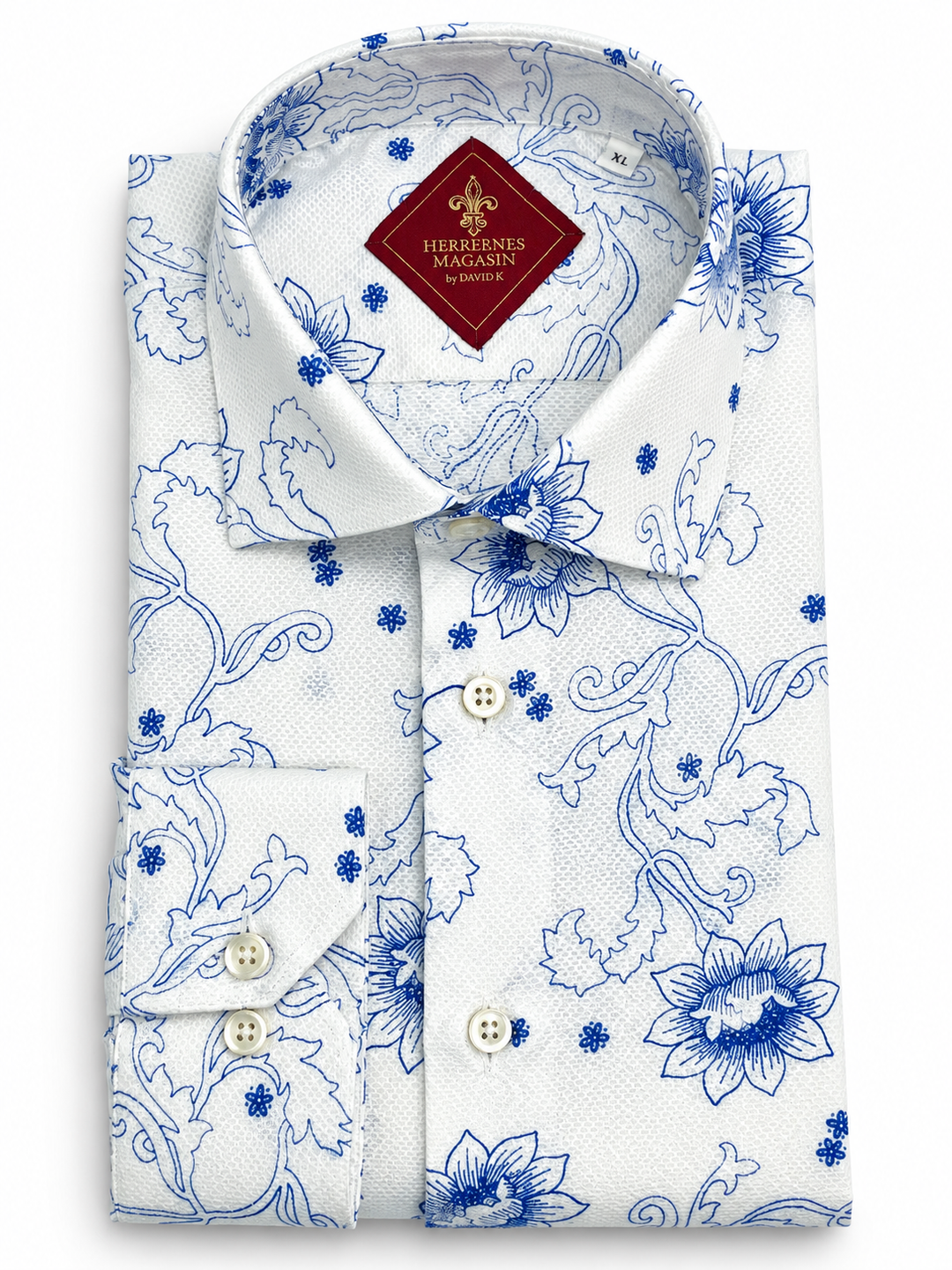 Hvid skjorte med navy porcelænsblomst print og cutaway krave - by davidk