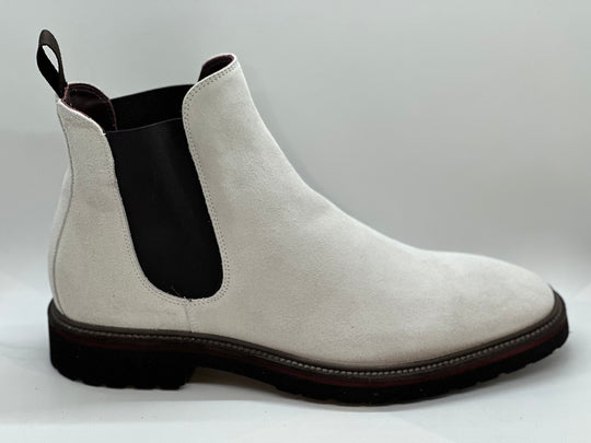 Hvid ruskinds chelseaboot med chunky bund