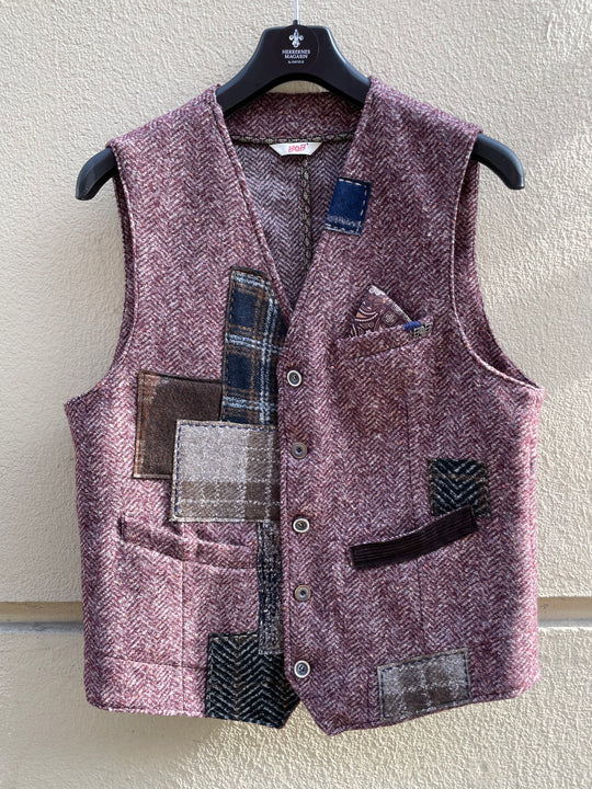 Bordeaux vest med sildeben og patchwork