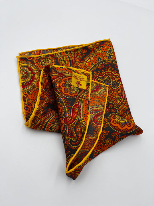 Orange neckertie med paisley mønster