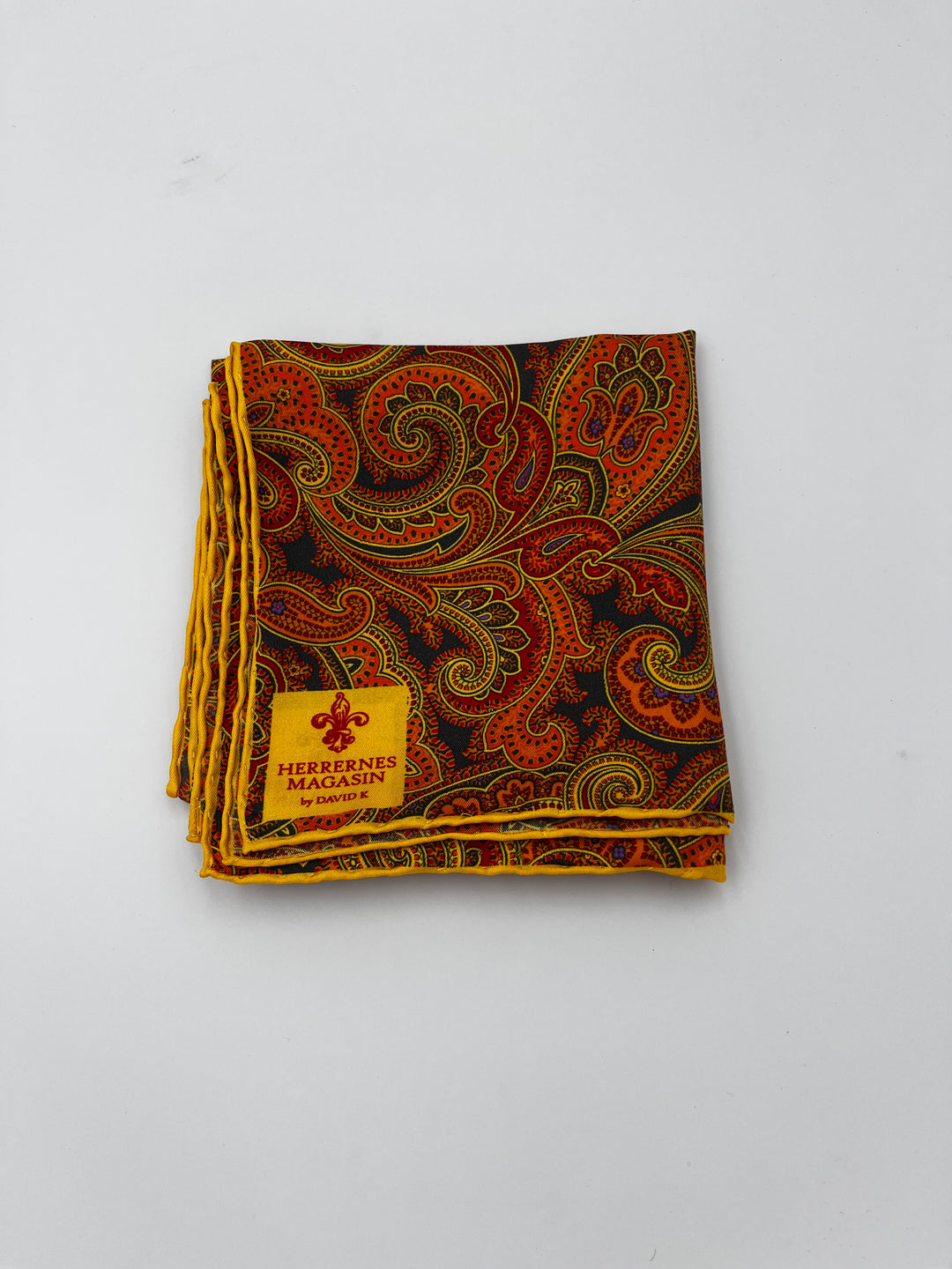 Orange lommeklud med paisley mønster