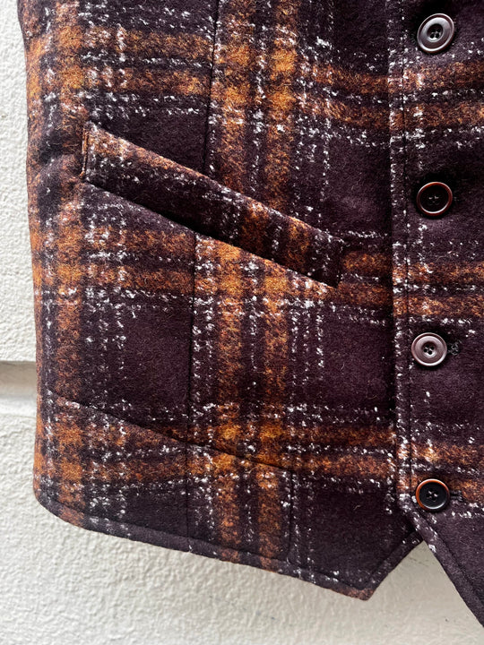 Brun vest i uld- og silkeflannel med orange tern