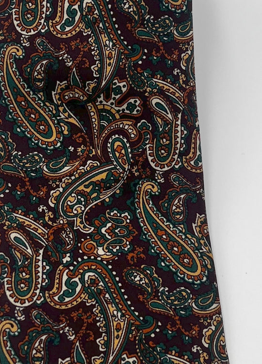 Brunt silkeslips med grøn og beige paisley, by David K