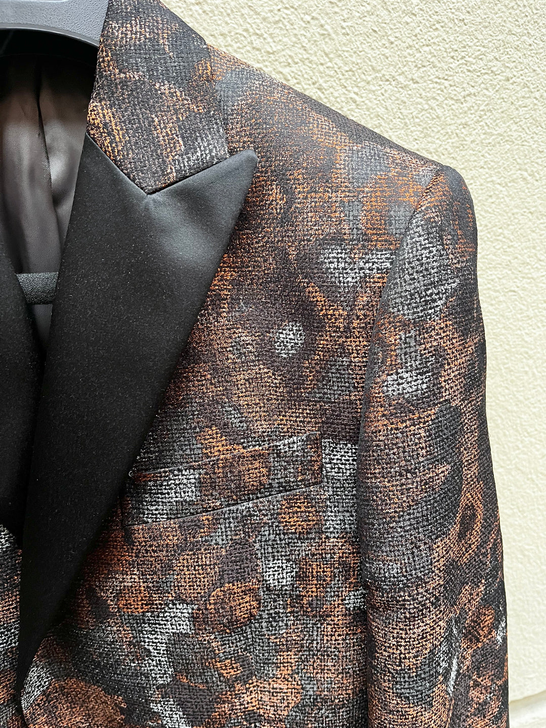 Metallic patterned tuxedo blazer - pointed lapel (copper, silver, black)