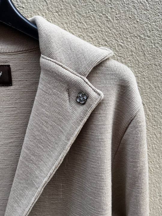 Sand-coloured Italian knit blazer with patch pockets