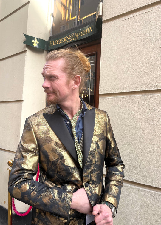 Guld & sort metallisk mønstret smokingblazer - silke spidsrevers