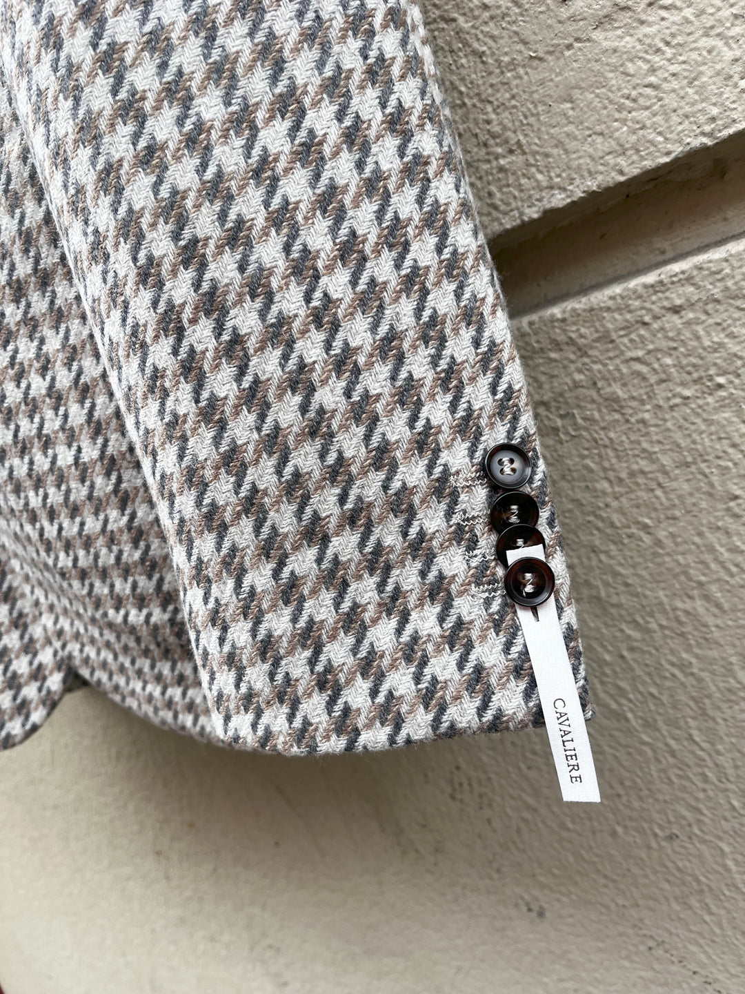 Lyst houndstooth jakkesæt i uld/silke by DavidK