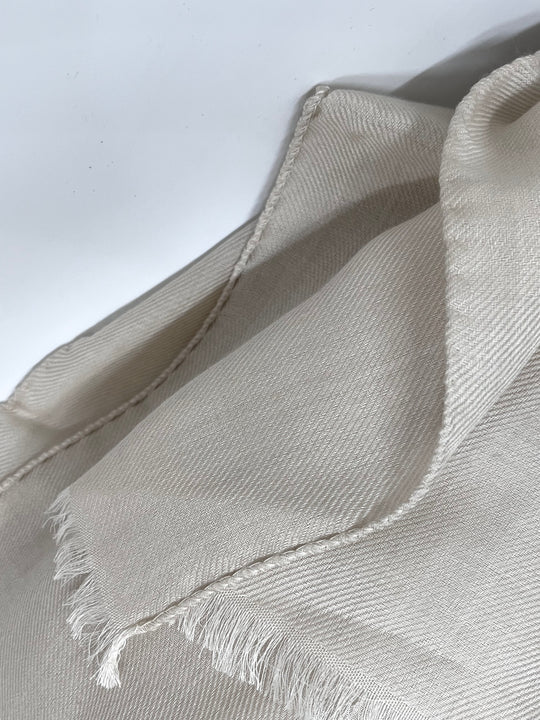 Ivory cashmere scarf - by David K