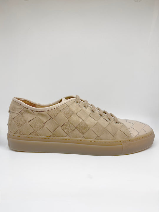 Beige flettede herresneakers i ruskind og lak