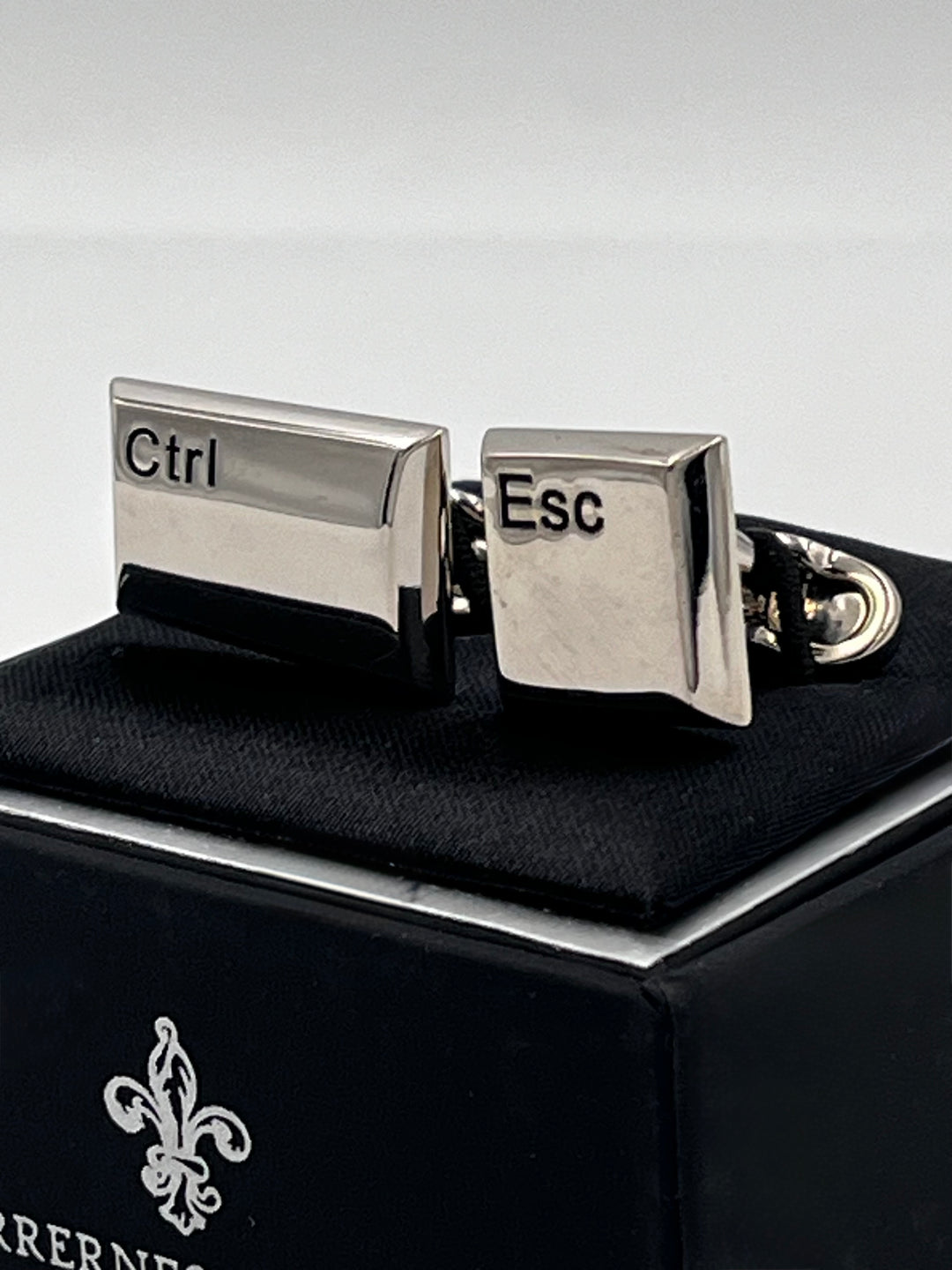 Cufflinks "ROUND BLACK" in silver/black