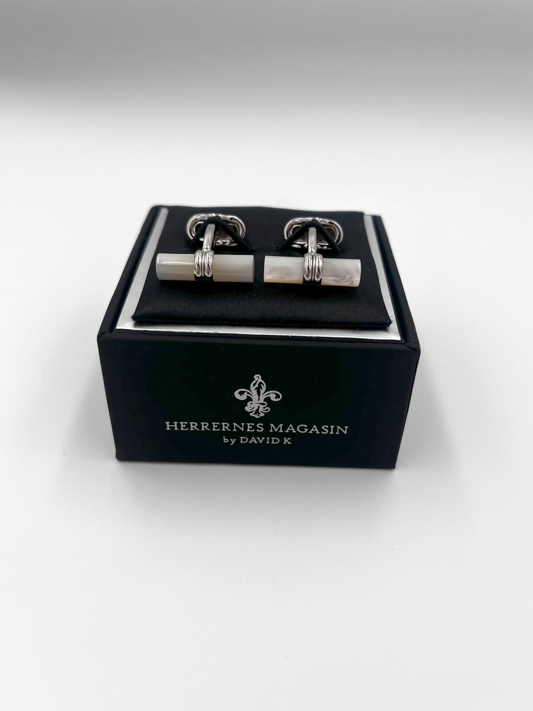 Cufflinks "ROUND BLACK" in silver/black