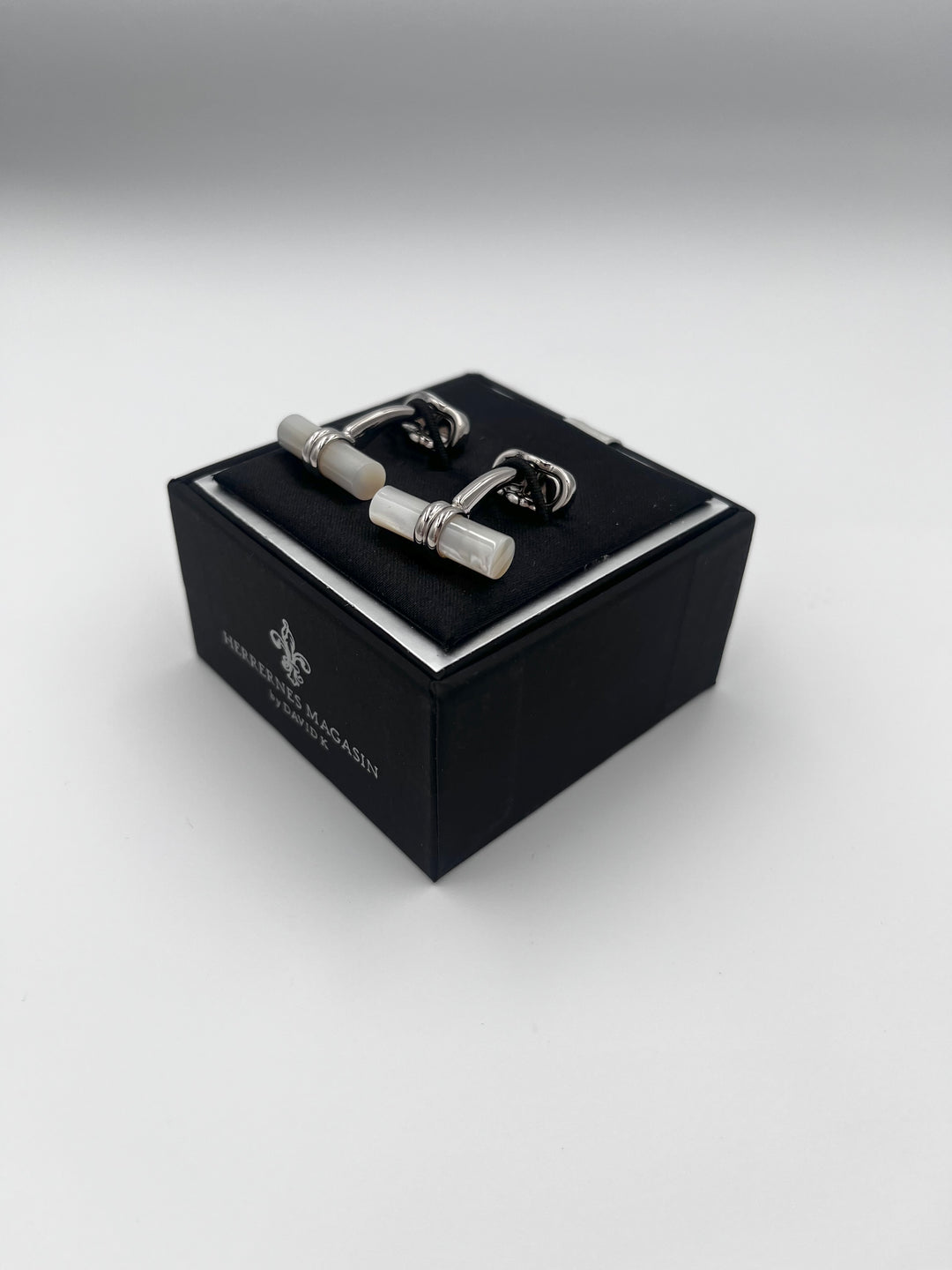 Cufflinks "ROUND BLACK" in silver/black