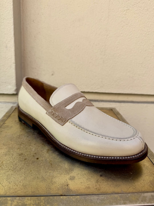 Cremefarvet penny loafer - by David K