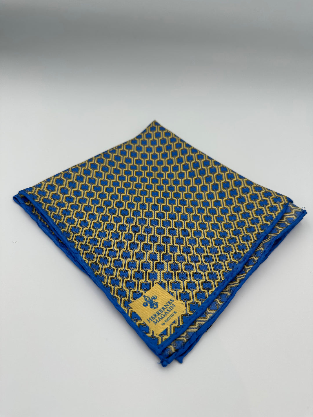 Pocket Square D.915.6.33x33