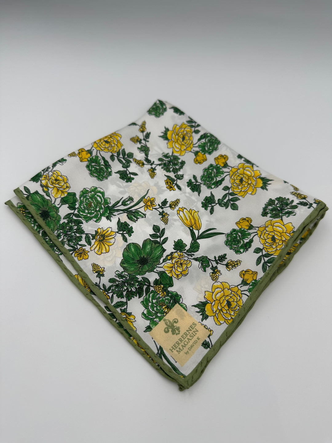 Pocket Square D.915.6.33x33