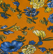 Neckertie Orange med gule og lyseblå bomster og blå kant