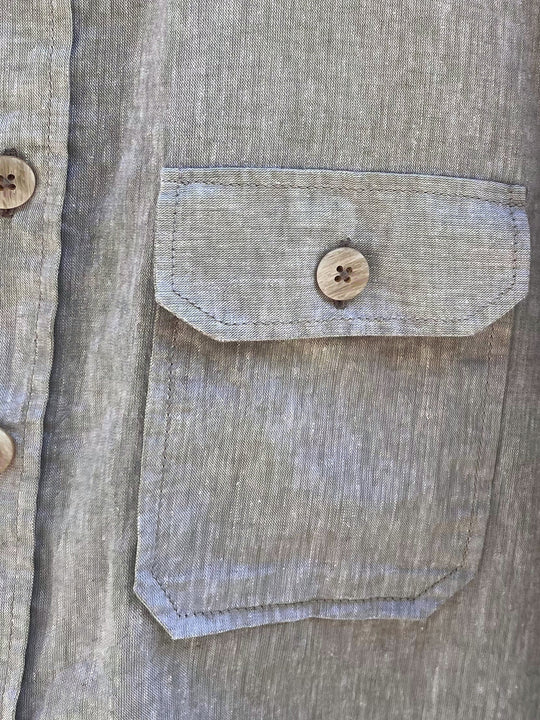 Sand hør overshirtsskjorte med påsyede lommer- by David K