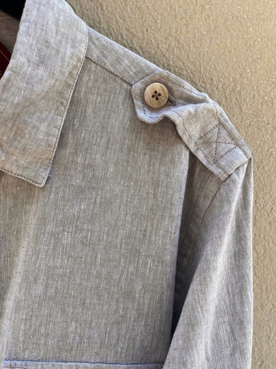 Sand hør overshirtsskjorte med påsyede lommer- by David K